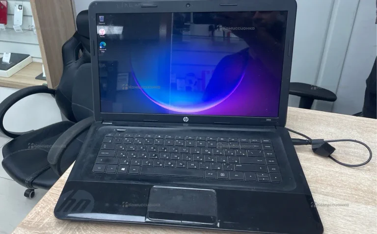 Ноутбук  HP 2000