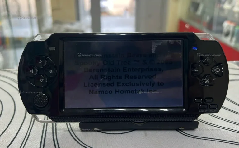 Портативная игровая консоль (реплика PSP)