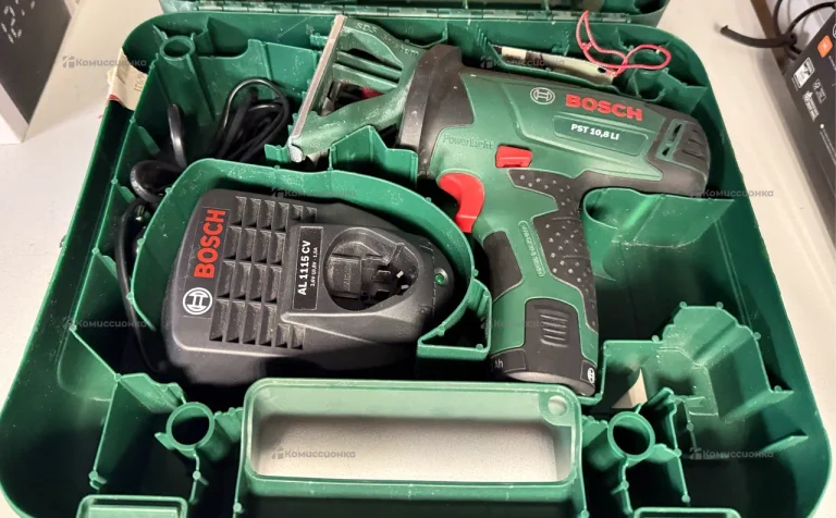 Лобзик Bosch PST 10,8 LI