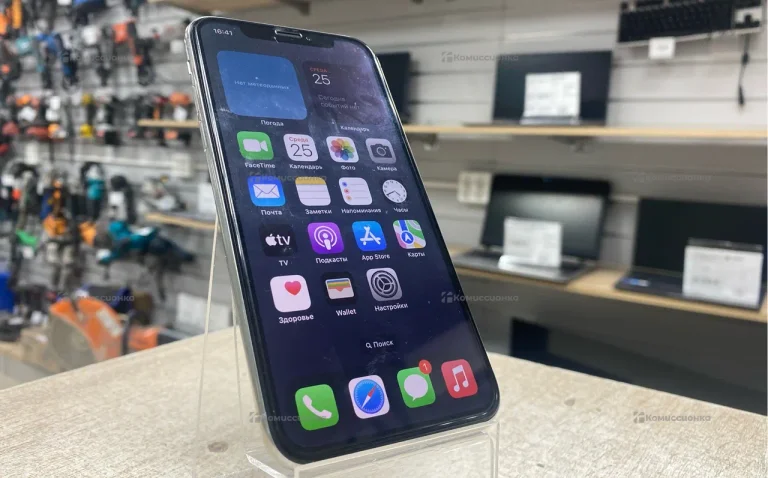 Apple iPhone X 3/64 ГБ