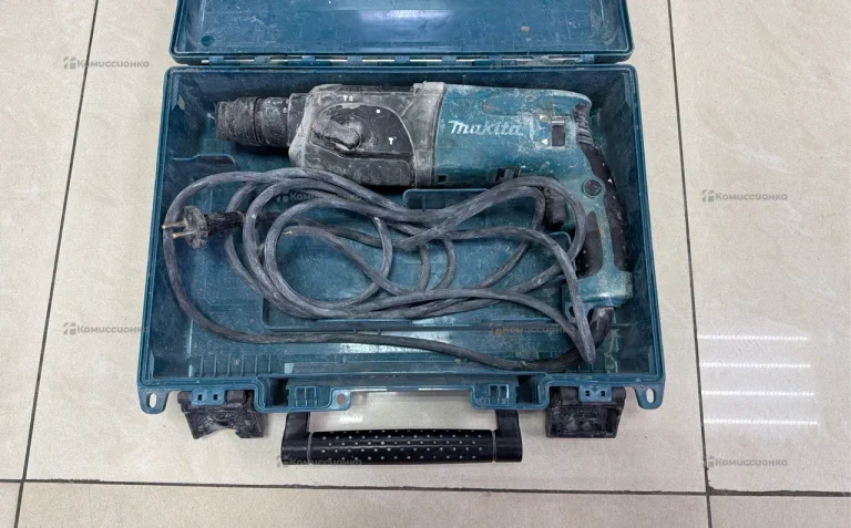 Перфоратор Makita HR2470