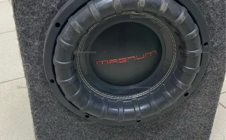 Сабвуфер magnum в коробе