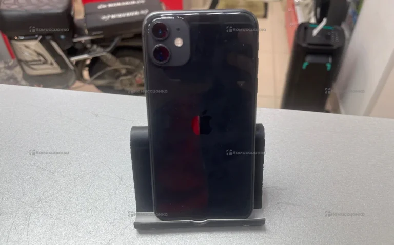 Apple iPhone 11 4/64 ГБ