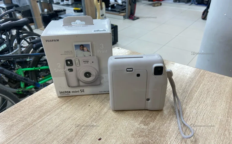Фотоаппарат  Instax mini SE