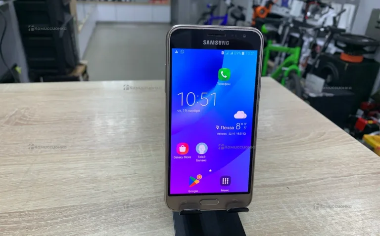 Samsung Galaxy J3 (2016) 1.5/8 ГБ