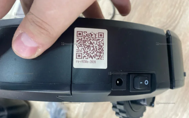 Робот пылесос Redmond RV-R630S