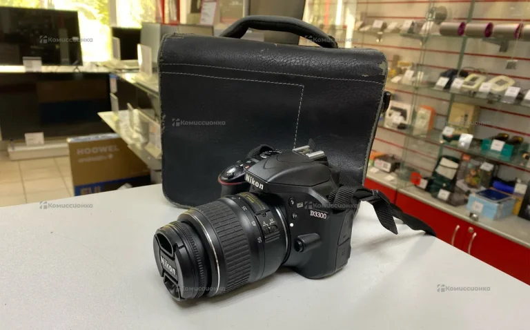 Цифровая зеркальная камера Nikon D3300