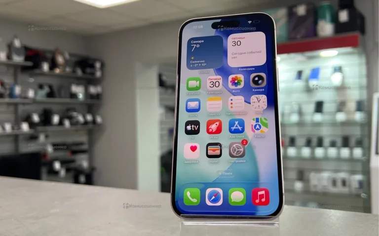 Смартфон Apple iPhone 15 256GB