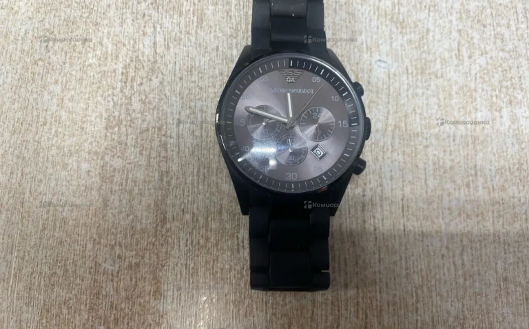 Часы  emporio Armani