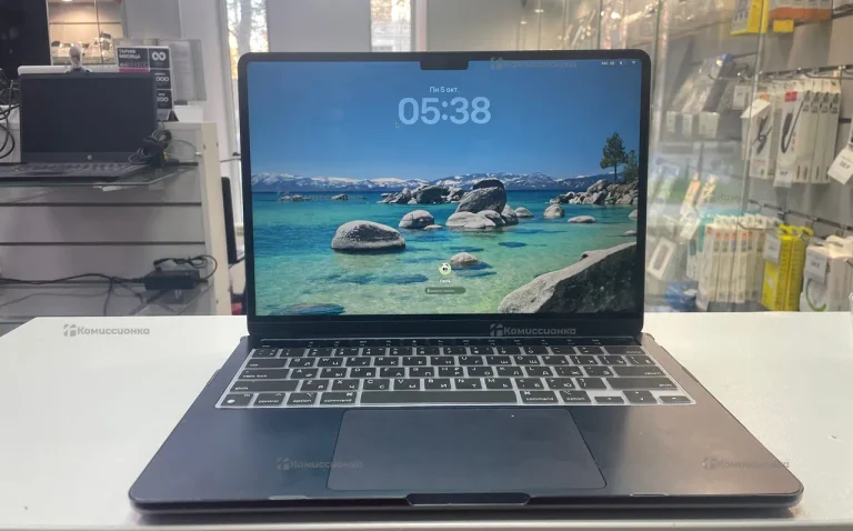 Apple MacBook Air 13-inch (M4, 2025)