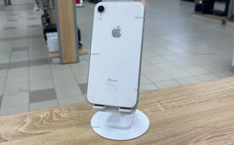 Смартфон Apple iPhone XR 64GB