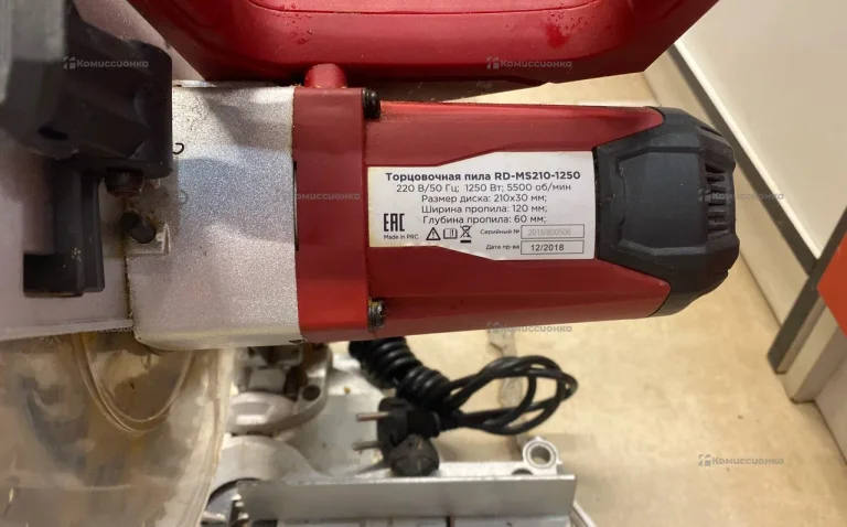 Торцовочная пила REDVERG RD-MS210-1250