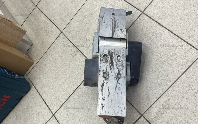 Электро рубанок ИЭ-5708AN