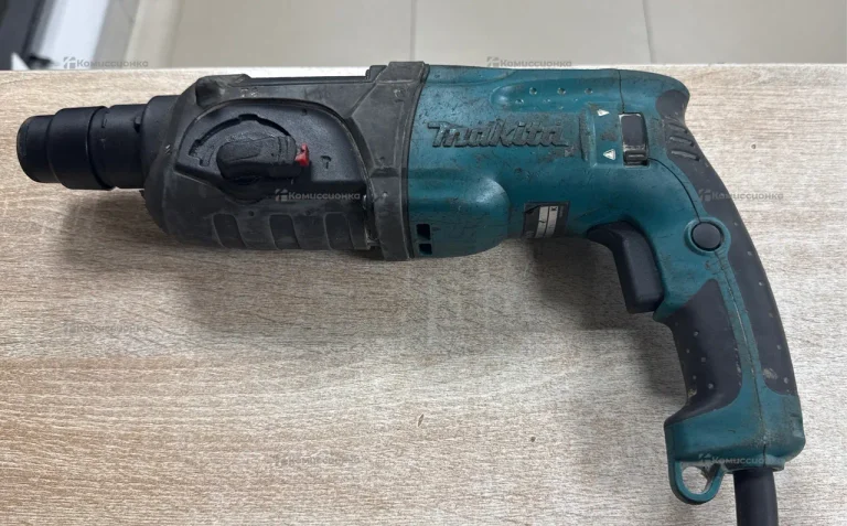 Перфоратор Makita HR2470