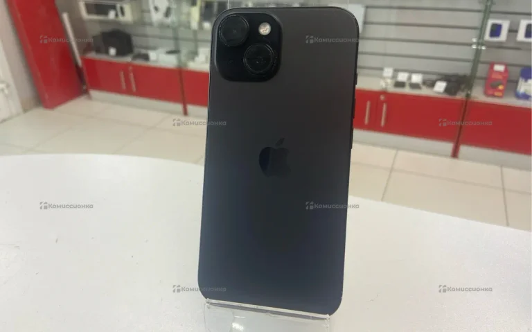 Apple iPhone 15 6/128 ГБ