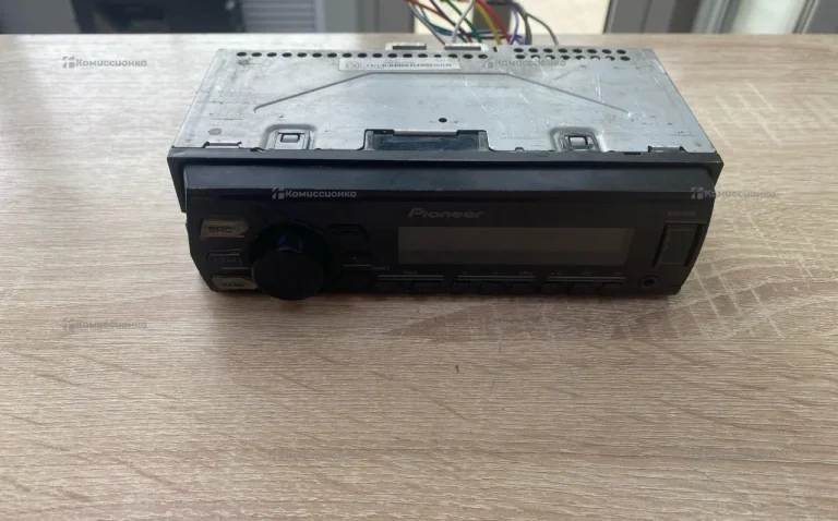 Автомагнитола  pioneer mvh-07