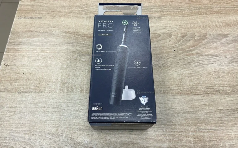 Электрическая зубная щетка Oral-b