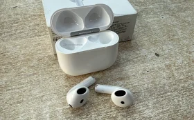 Купить Apple AirPods 4 (ANC) б/у , в Краснодар Цена:6000рублей