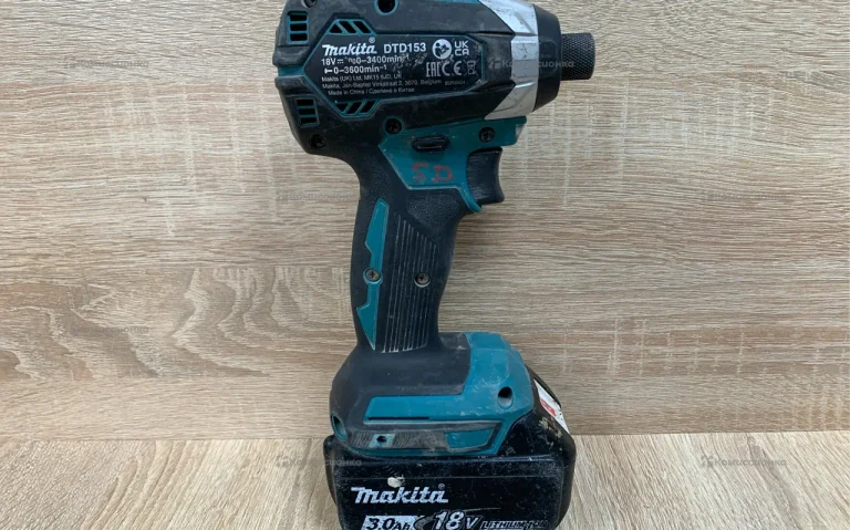 Винтоверт Makita DTD153RFE