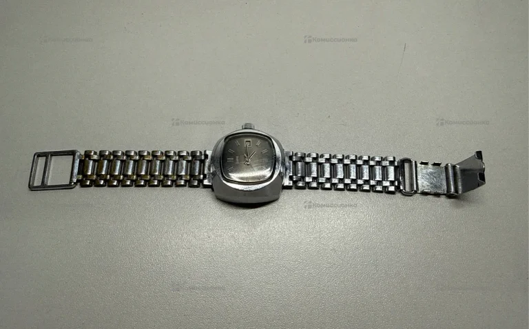 Часы  Заря 30 Камней