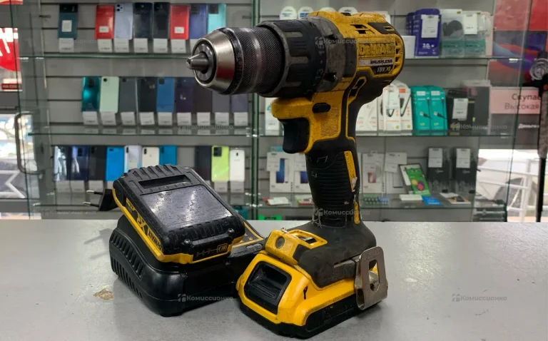 Шуруповерт Dewalt DCD791