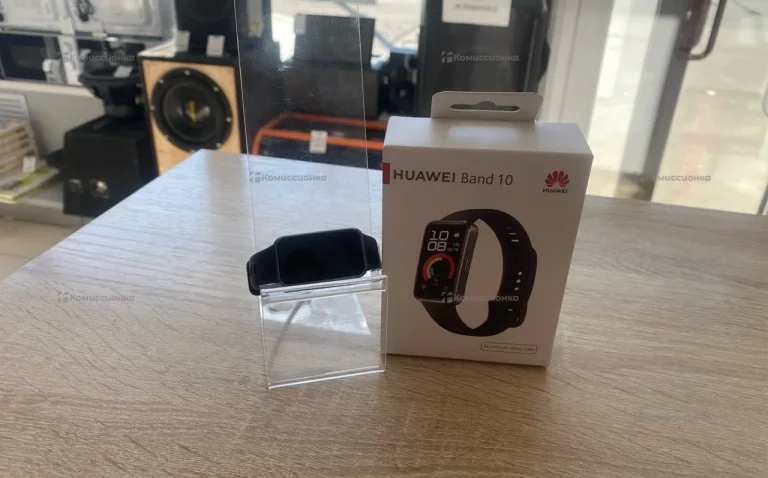 Часы  Huawei Band 10
