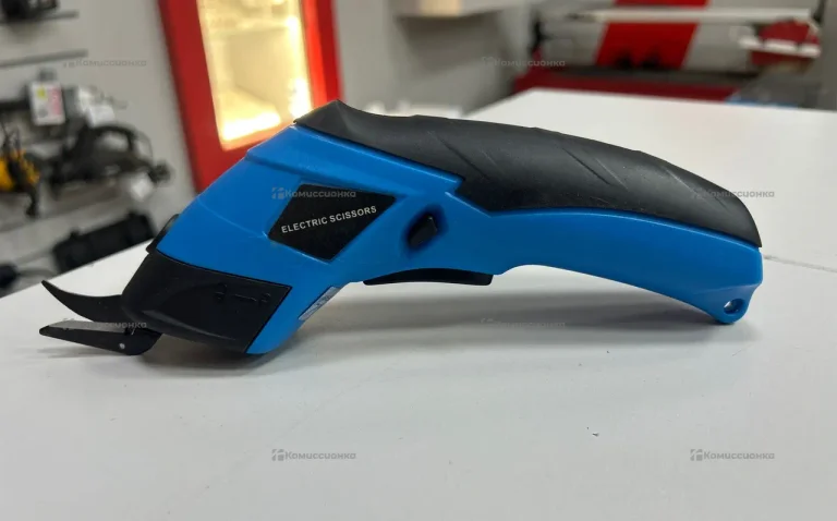 Electric scissors
