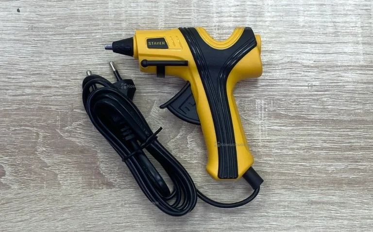 Пистолет термоклеевой Stayer pro 7