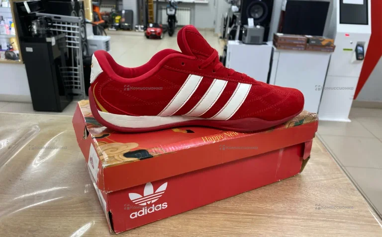 Кроссовки Adidass 43