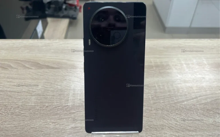 Tecno Camon 30 8/256 ГБ