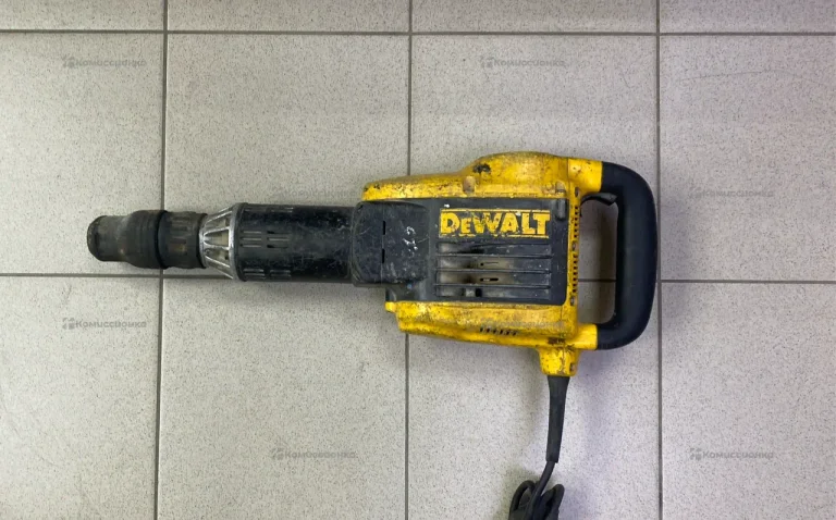 Отбойный молоток Dewalt D25899K
