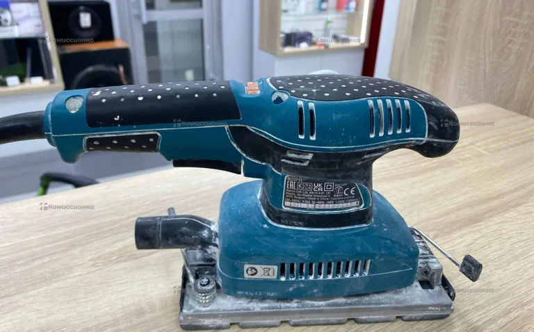 Шлифмашинка Makita BO3711