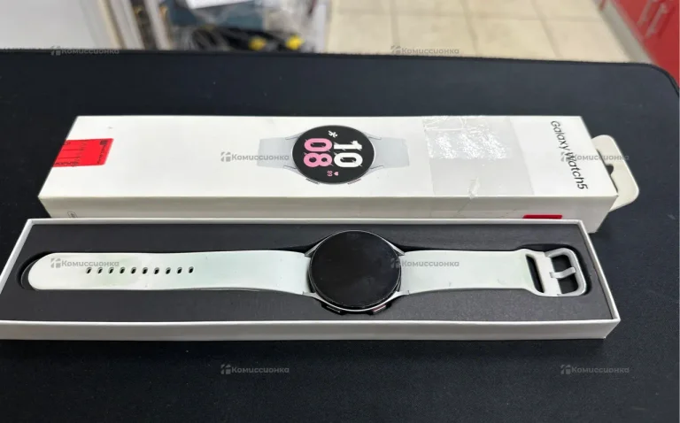 Часы  Samsung Galaxy Watch 5