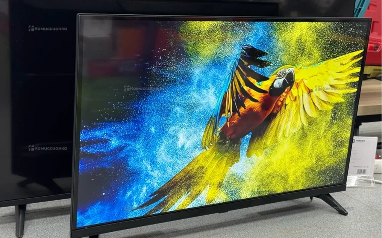 Телевизор Smart TV 32UQ70