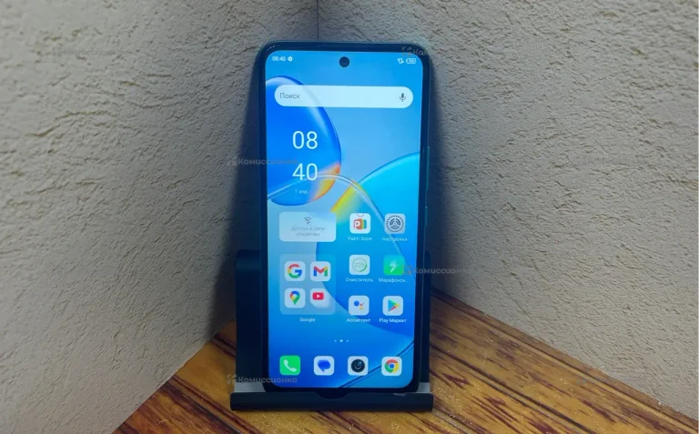 Телефон Infinix Hot 12 Play NFC 4/64 ГБ