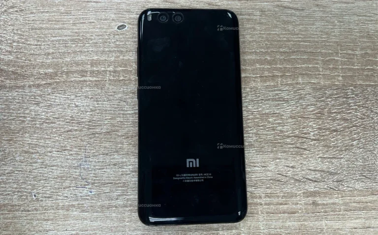 Xiaomi Mi 6 6/64 ГБ