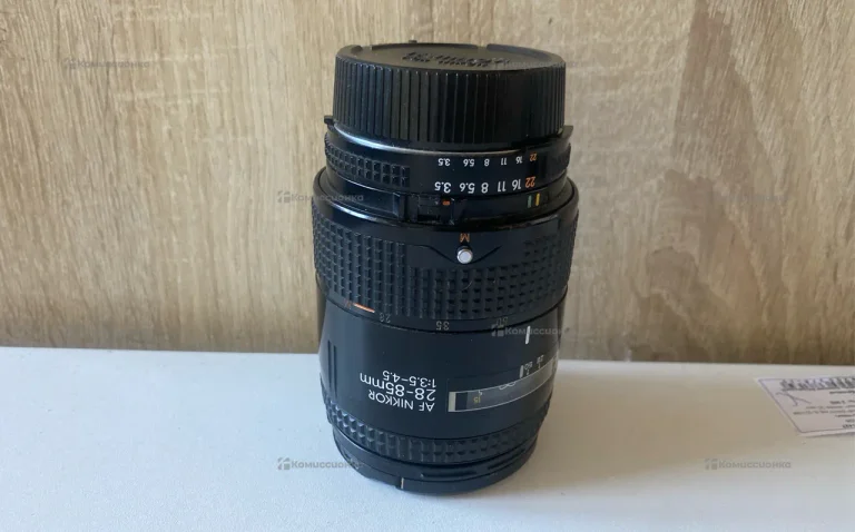 Объектив NIKON AF NIKKOR 28-85 mm