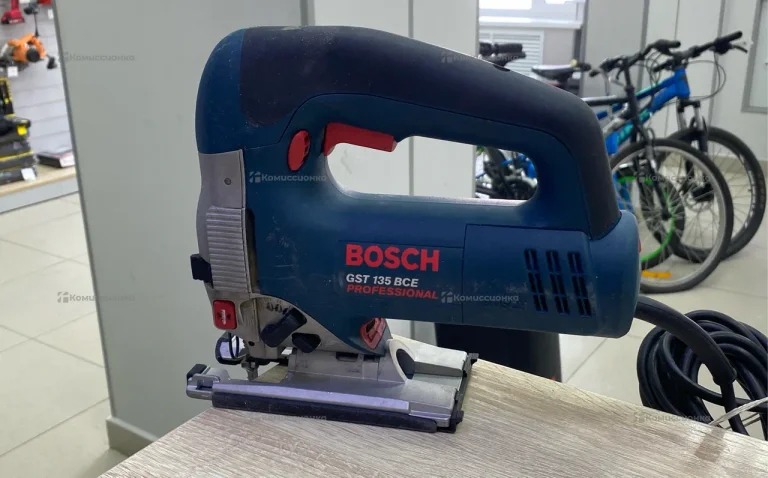 Лобзик Bosch GST 135 BCE