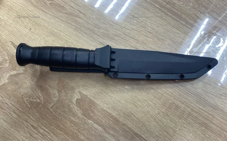 Нож черный 1