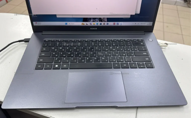 Ноутбук Honor