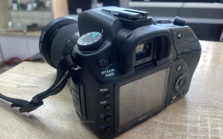 Фотоаппарат  SONY a200
