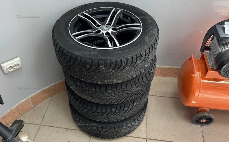 Комплект колес на дисках NOKIAN HAKKAPELITTA 185/6
