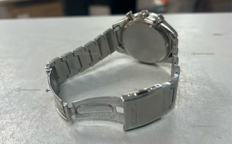 Часы seiko discovered solar ssc769