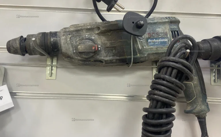 Перфоратор Bosch GBH 240F