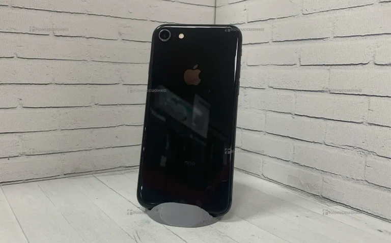 Apple iPhone 8 2/64 ГБ