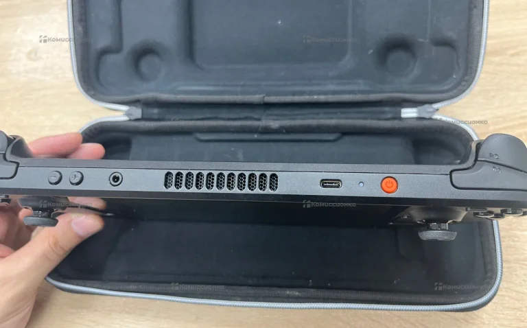 Приставка Valve Steam Deck Oled 1Tb