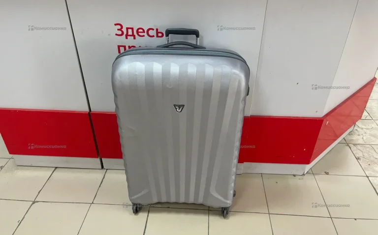 Чемодан Rocanto