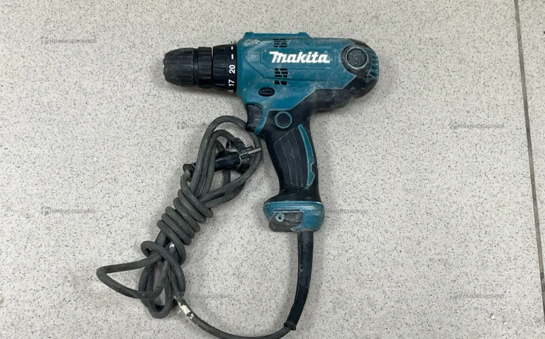 Шуруповерт Makita DF0300