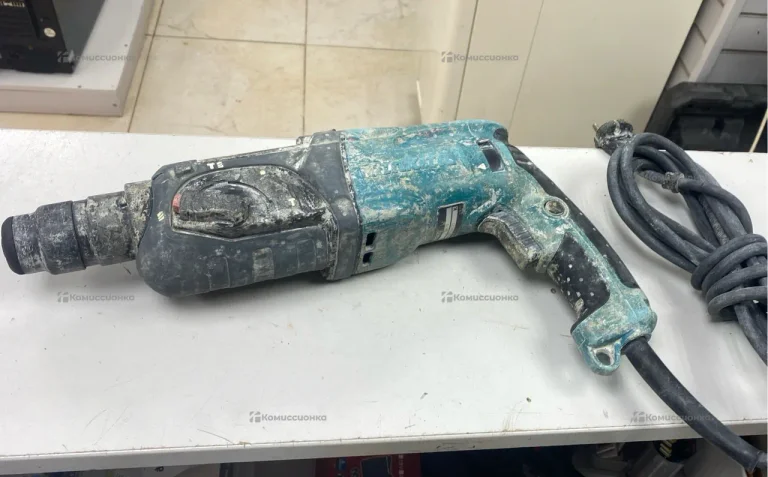 Перфоратор Makita HR2470