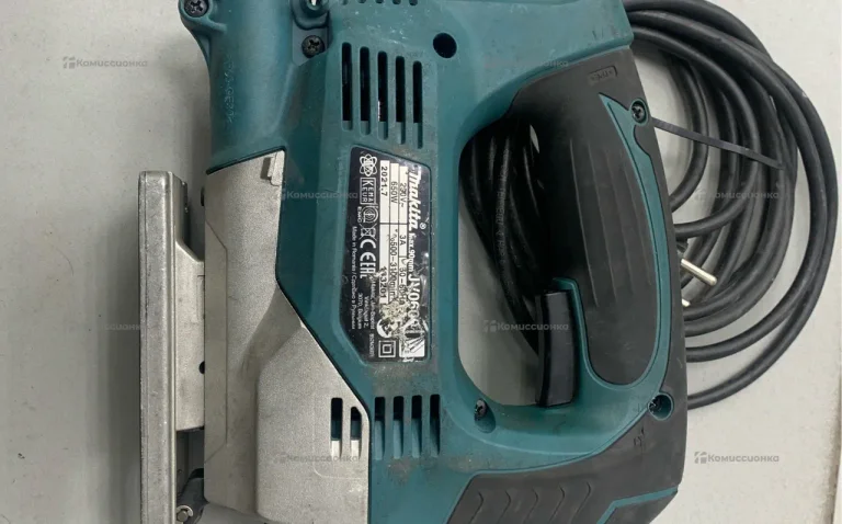 лобзик Makita JV0600